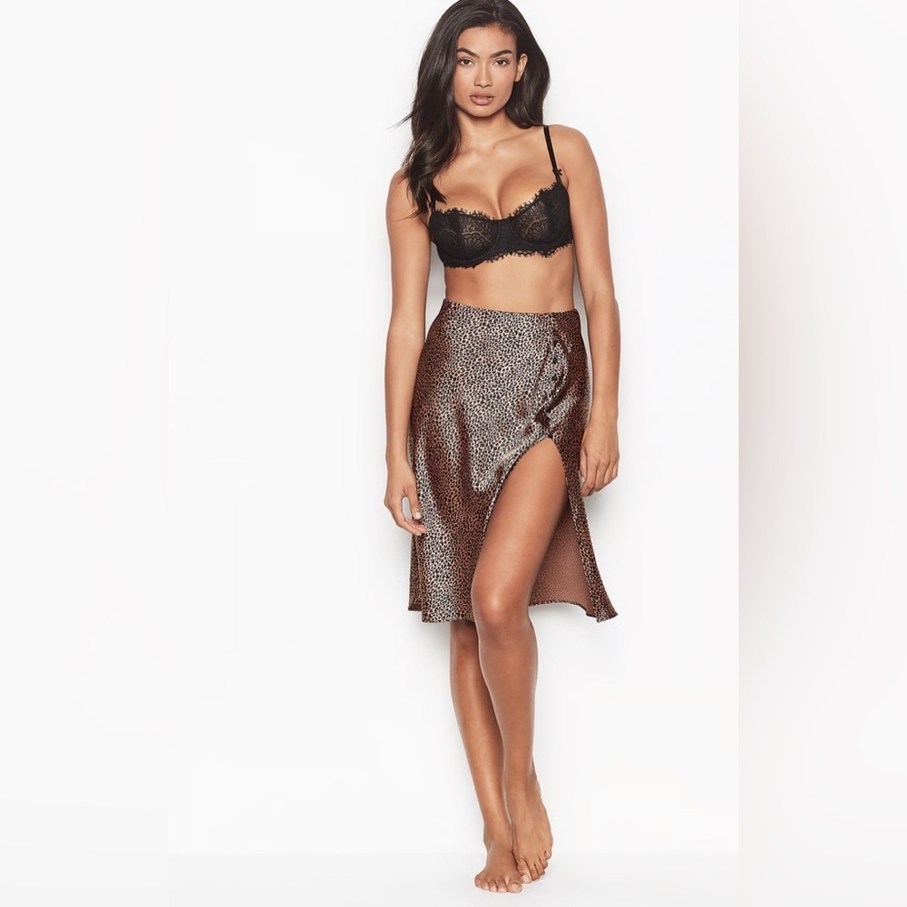 Victoria’s Secret Leopard Side-button Slip Skirt XS